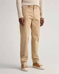 Pantalones chinos Regular Fit de sarga Allister