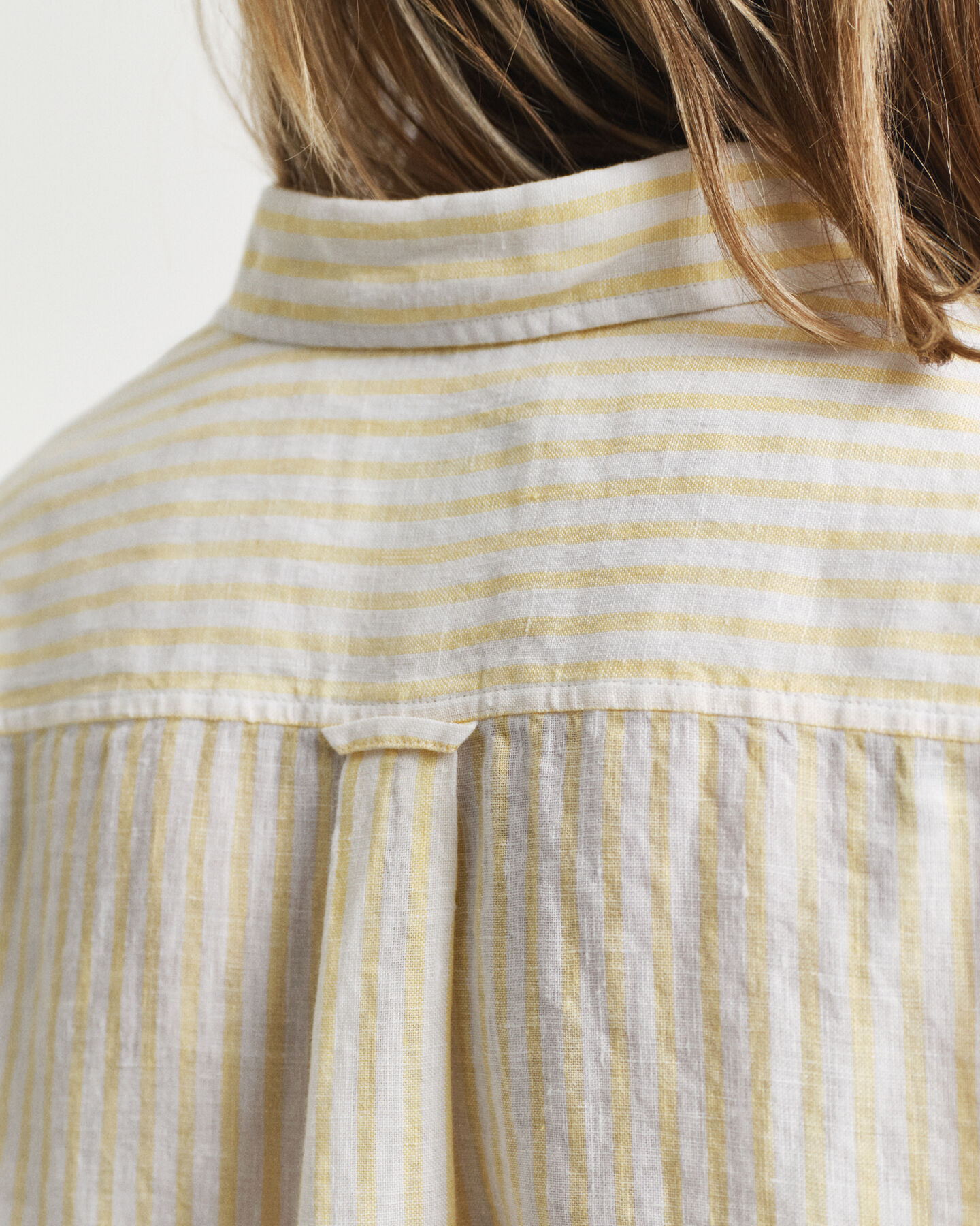 Camisa Regular Fit de lino a rayas