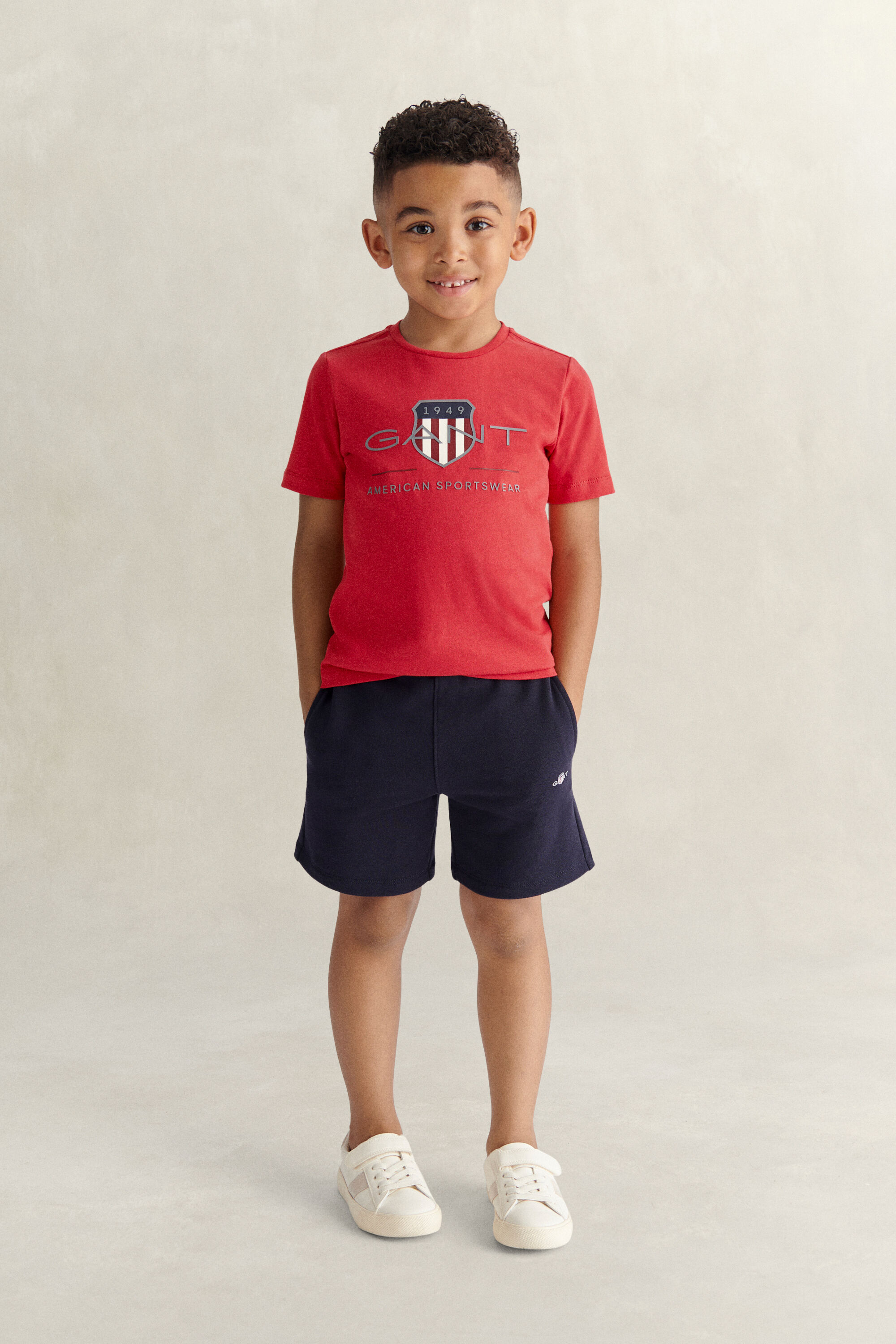 Conjunto de camiseta y pantalones cortos de deporte Archive Shield Boys