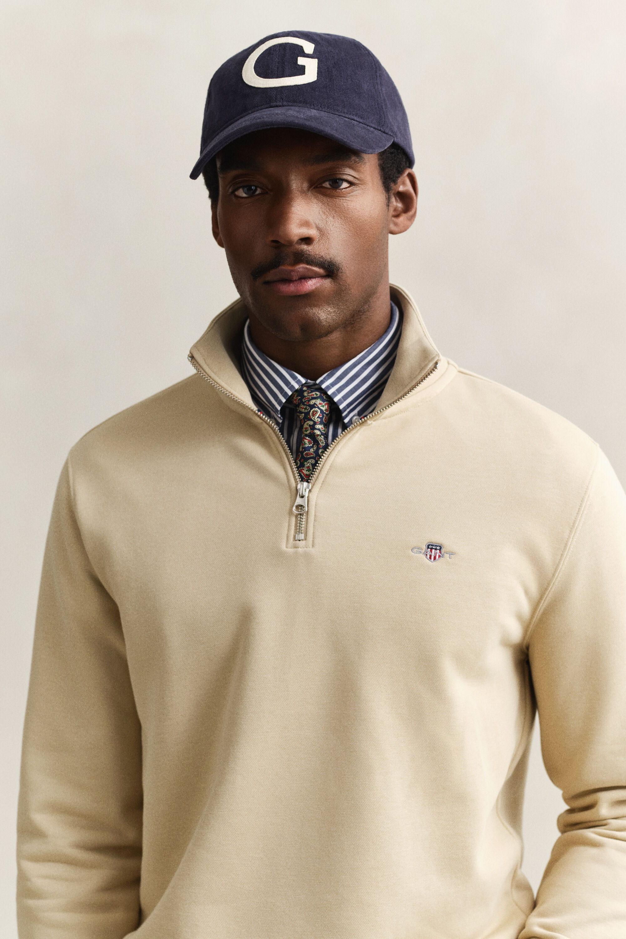 Sudadera Shield con media cremallera