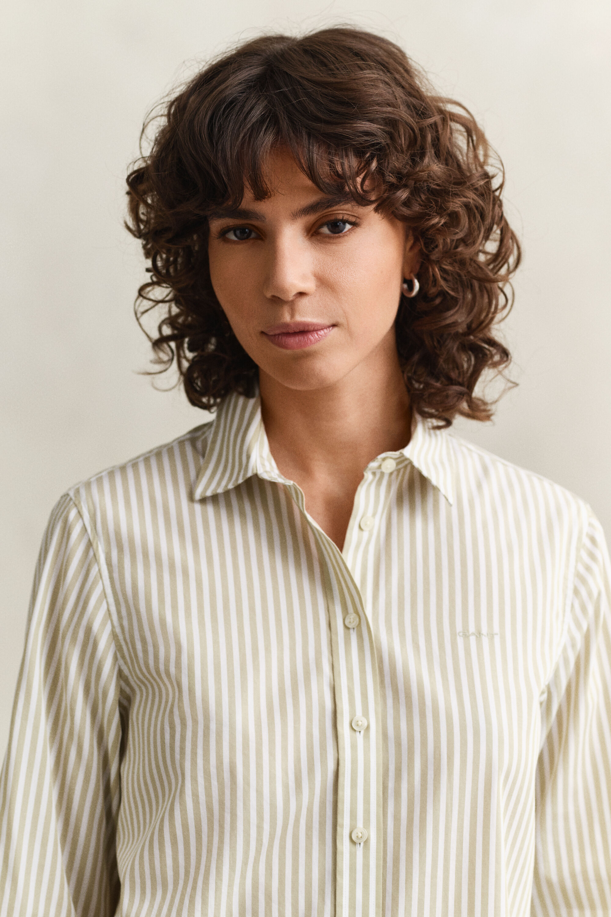 Camisa Regular Fit clásica de popelina a rayas