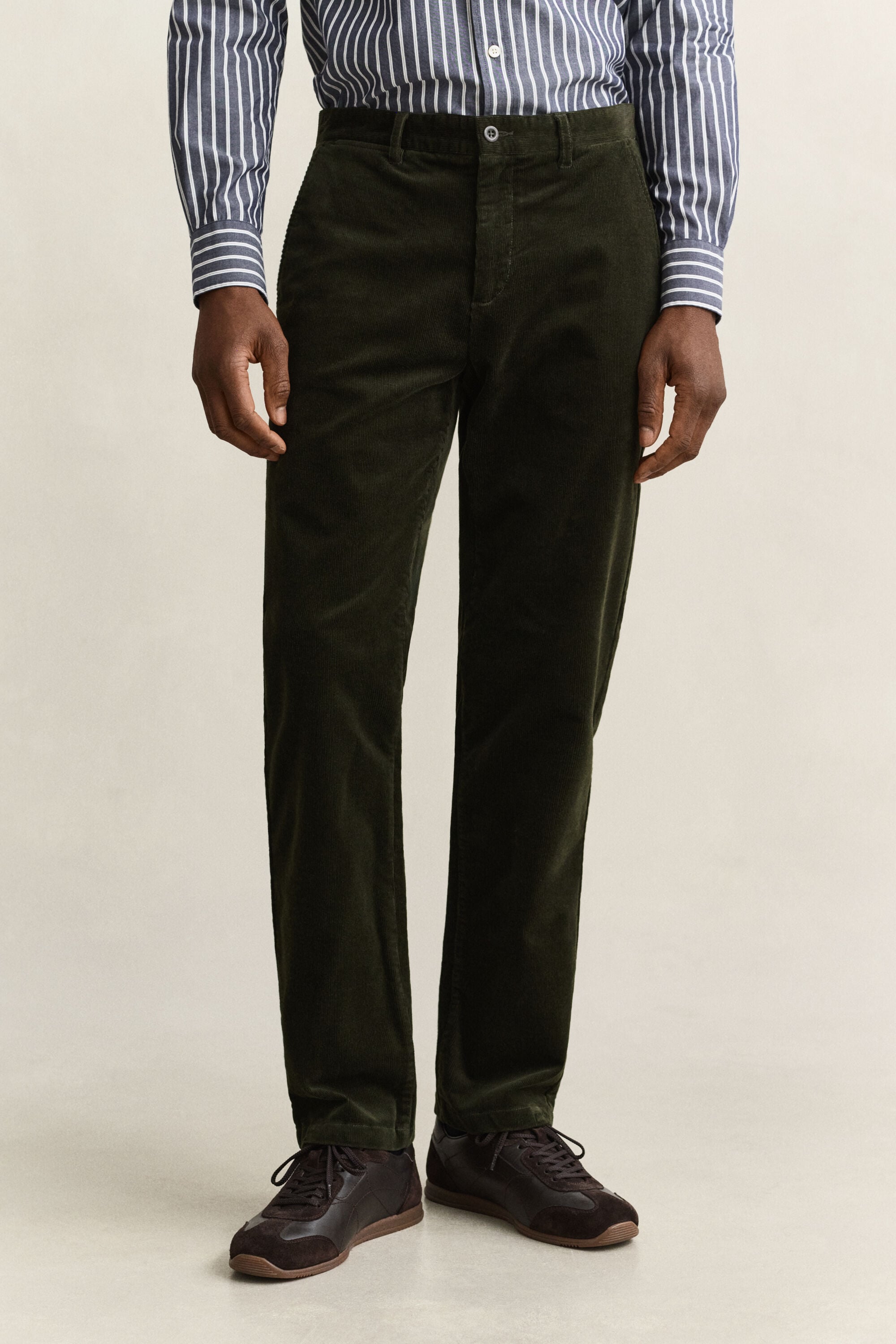 Pantalones chinos Regular Fit de pana