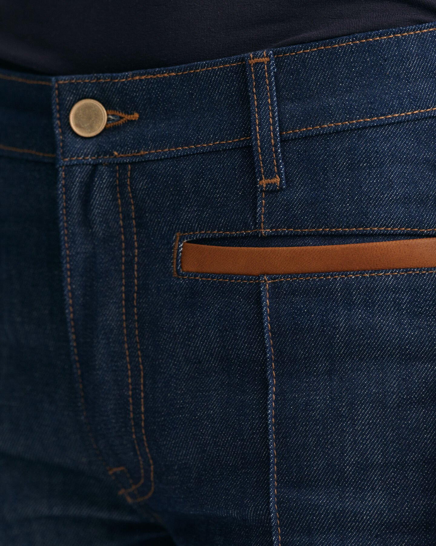 Vaqueros Slim Fit con detalle de piel
