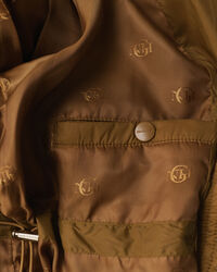 Chaqueta de plumón y largo medio