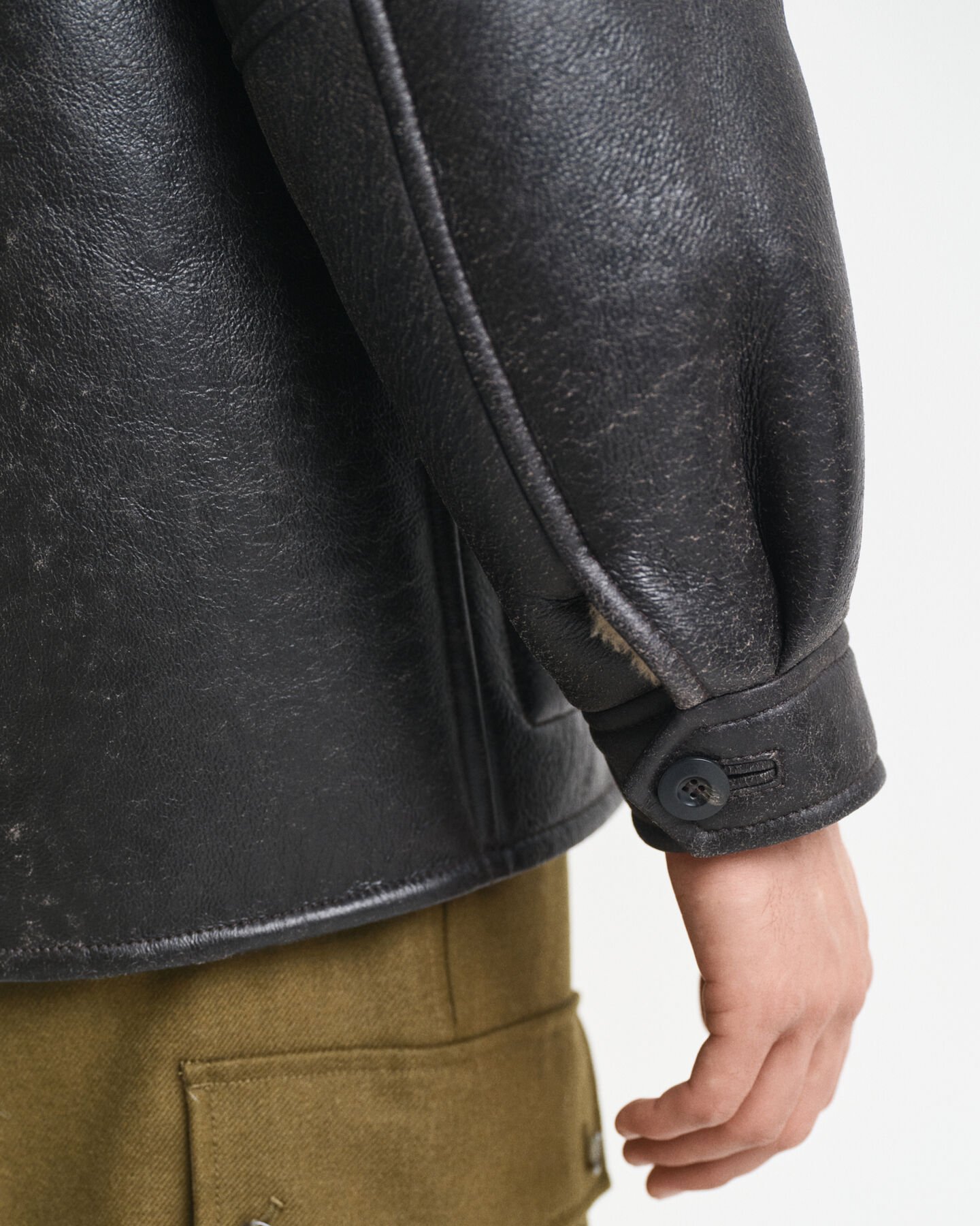 Chaqueta de piel de borreguito con efecto desgastado