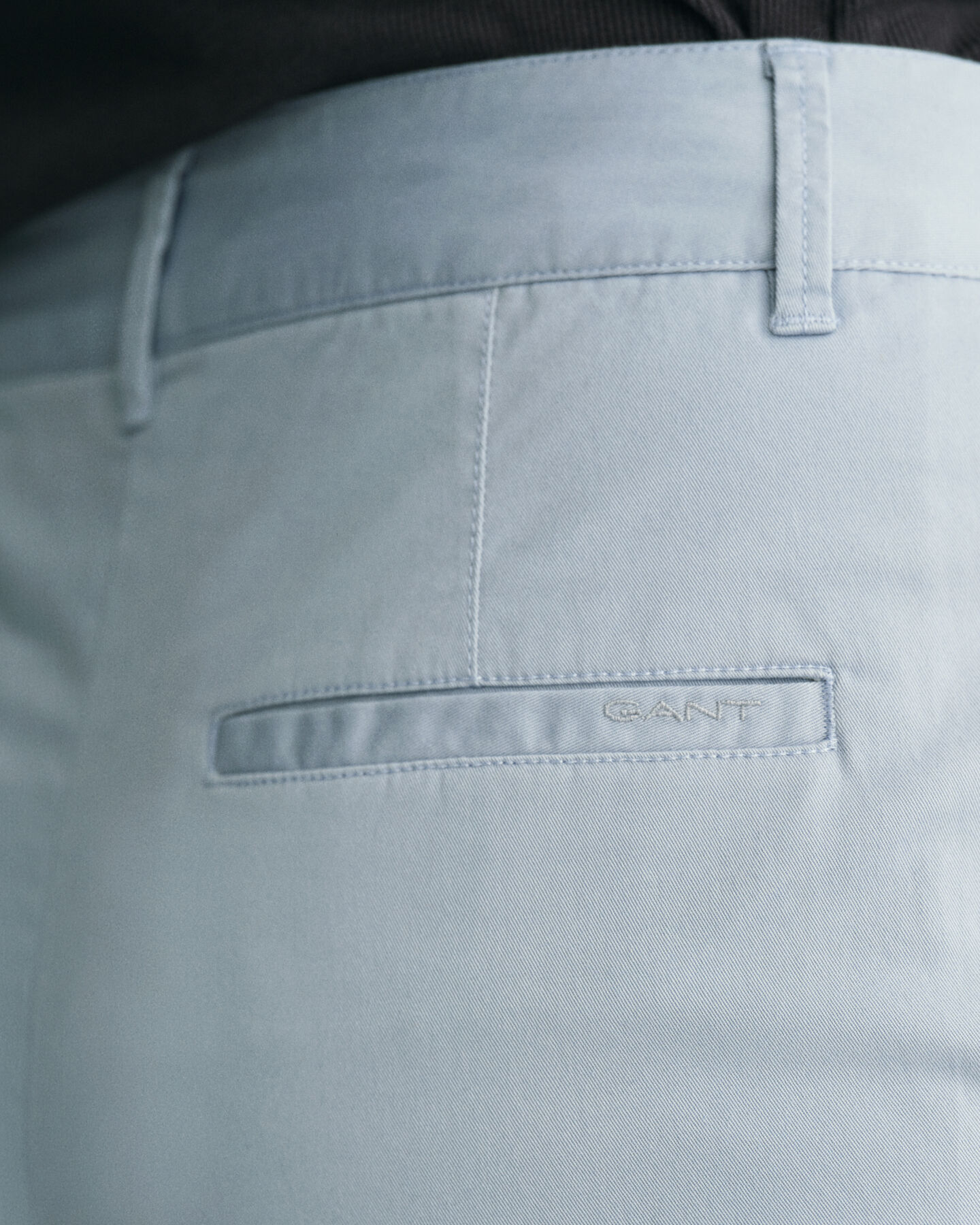 Pantalones chinos cortos