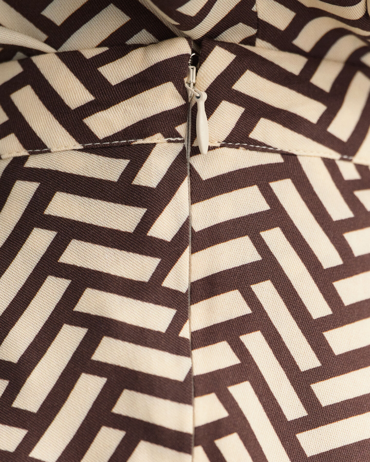 Falda acampanada Geometric