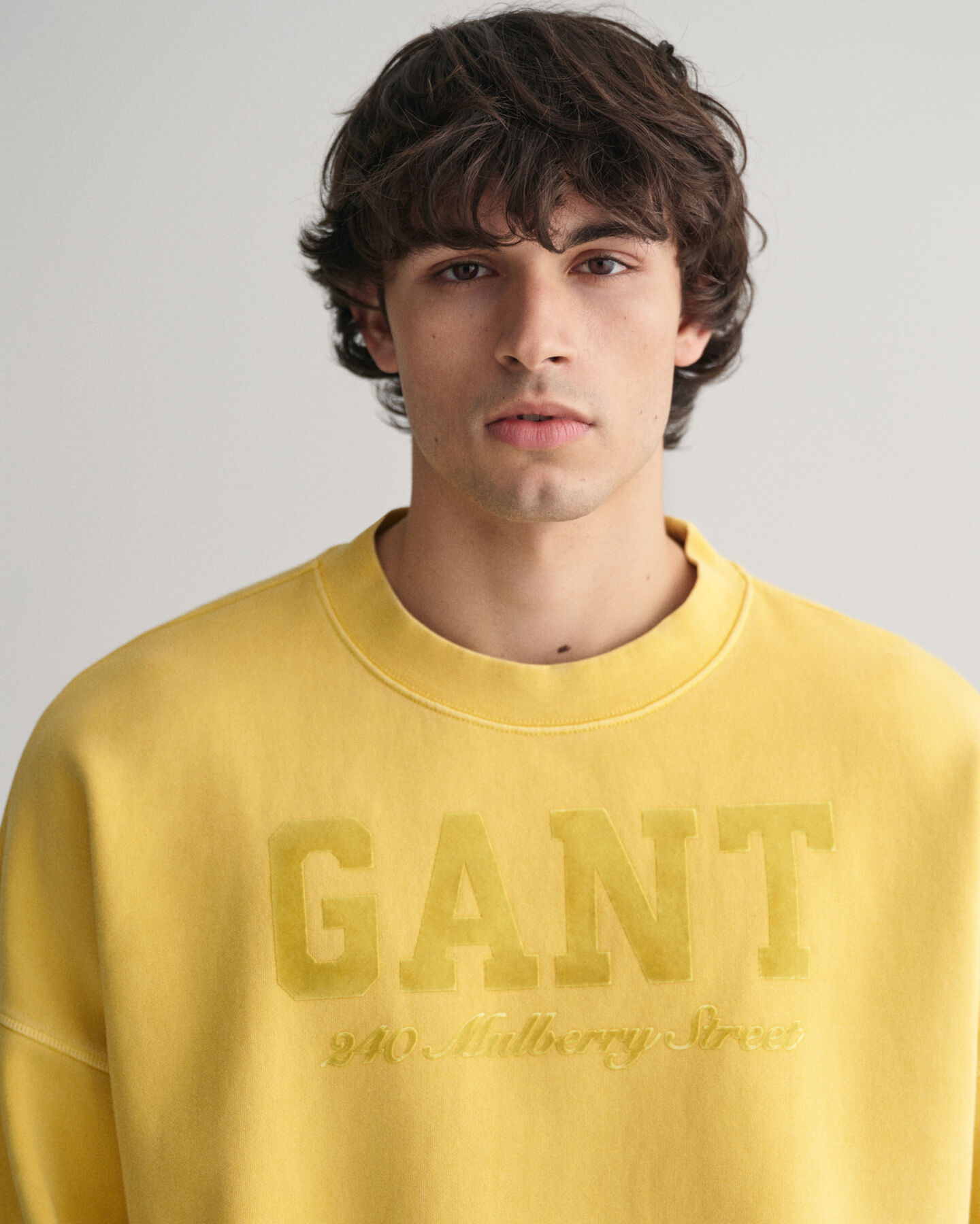 Sudadera de cuello redondo con lavado vintage