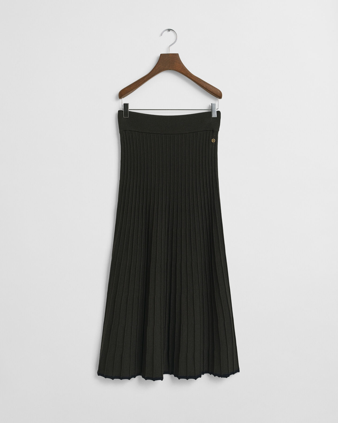 Falda de punto acanalado en contraste