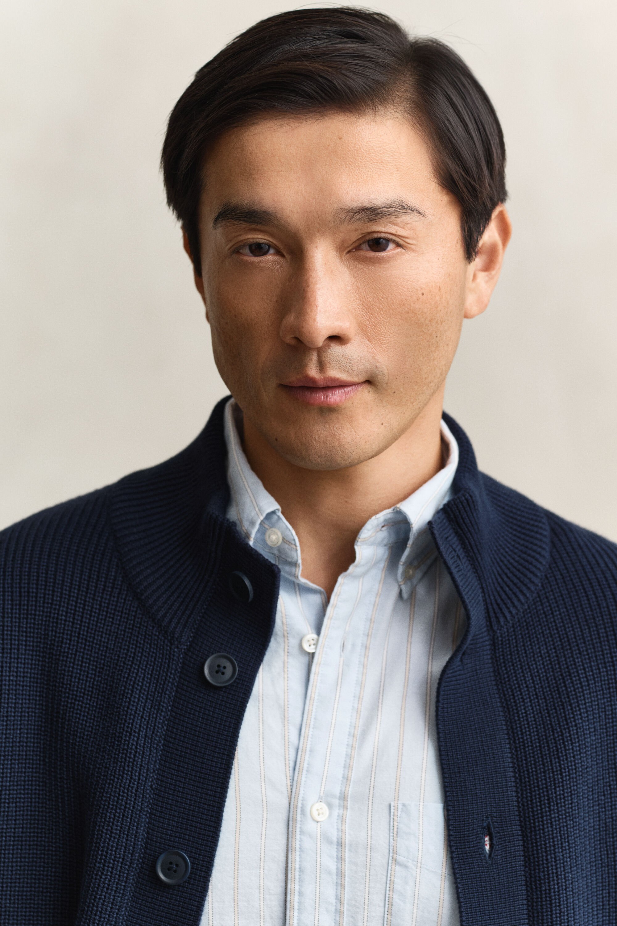 Cárdigan acanalado con botones