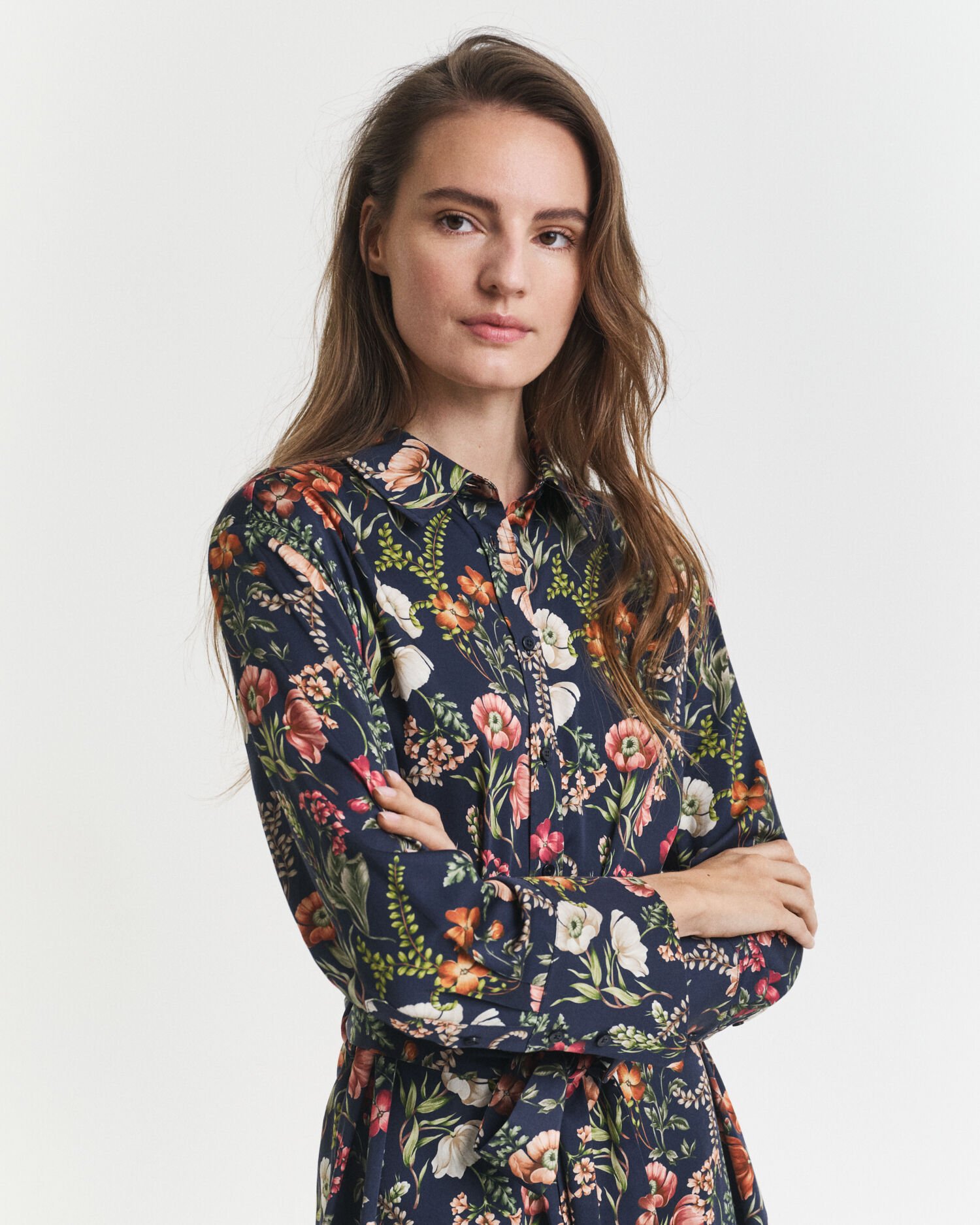 Vestido camisero de viscosa con estampado de flores