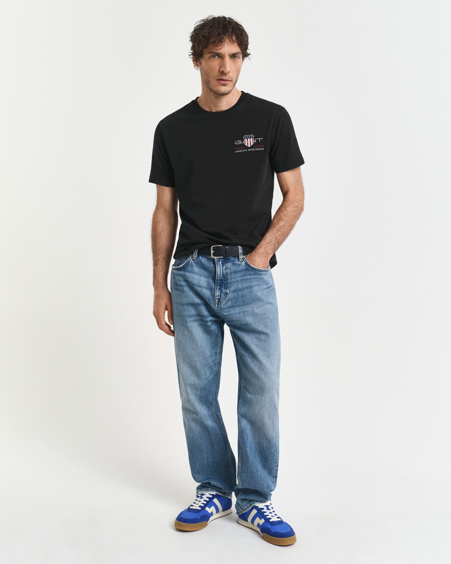 Camiseta bordada Archive Shield