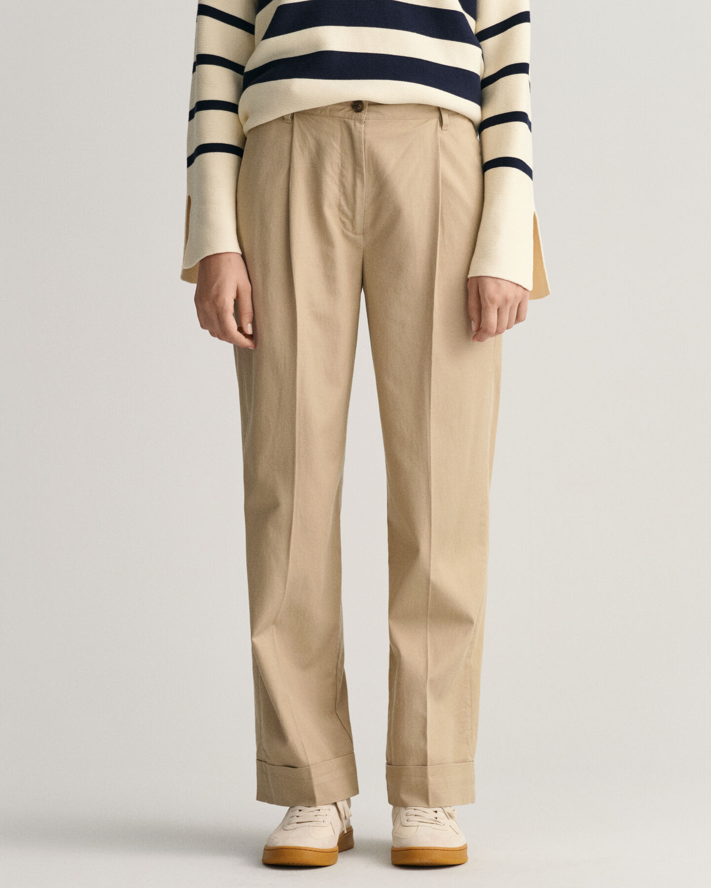 Pantalones chinos Relaxed Fit con el bajo vuelto
