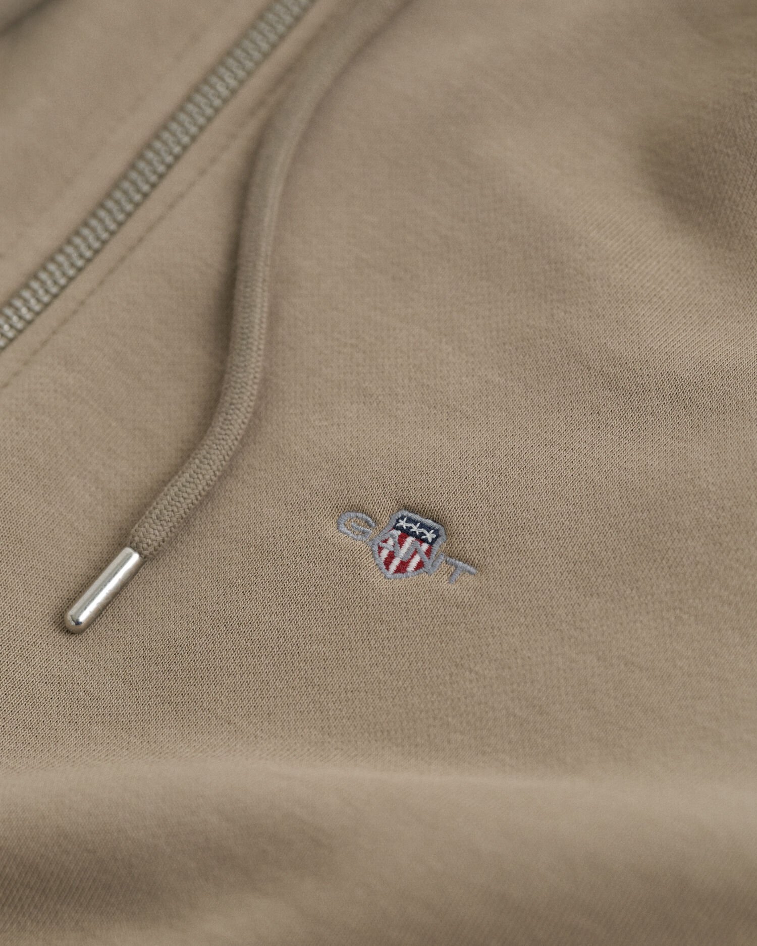 Sudadera con capucha y cremallera Shield