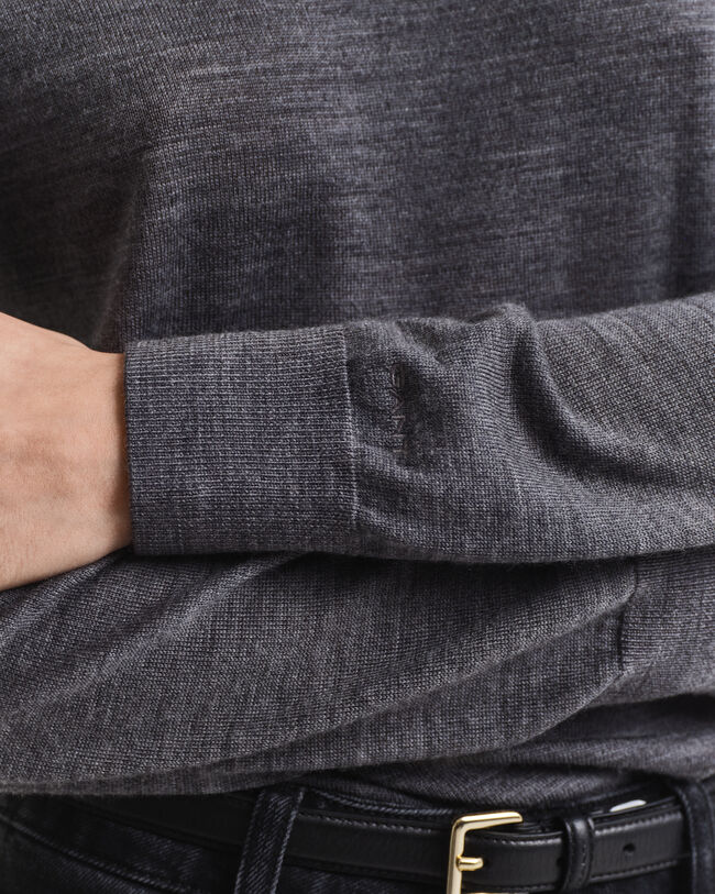 Jersey de lana merino extrafina con cuello de cisne