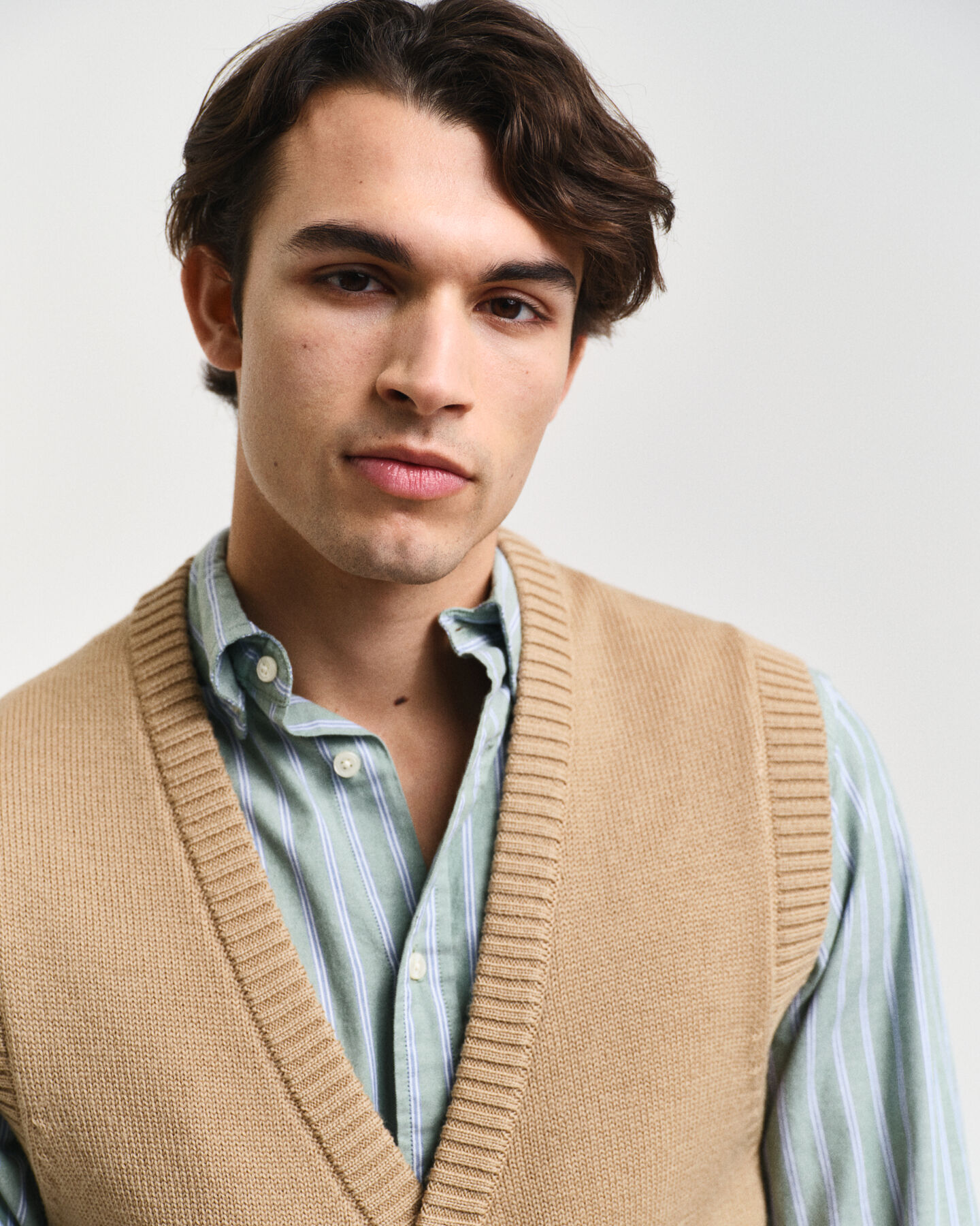 Chaleco de lana con botones