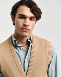 Chaleco de lana con botones