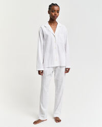 Caja de regalo con pijama