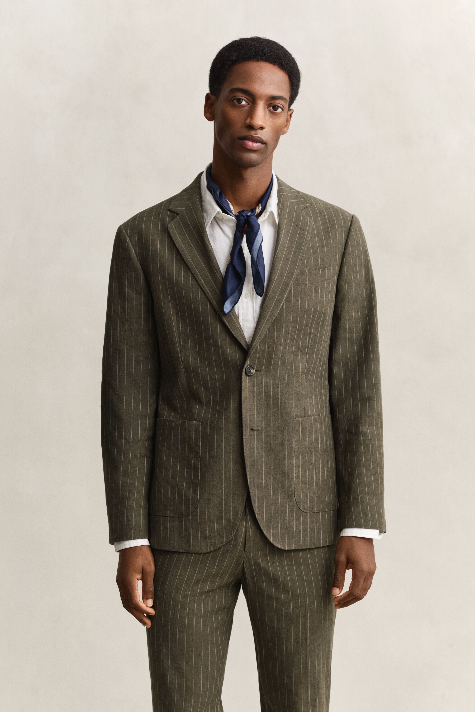 Chaqueta de traje de raya diplomática