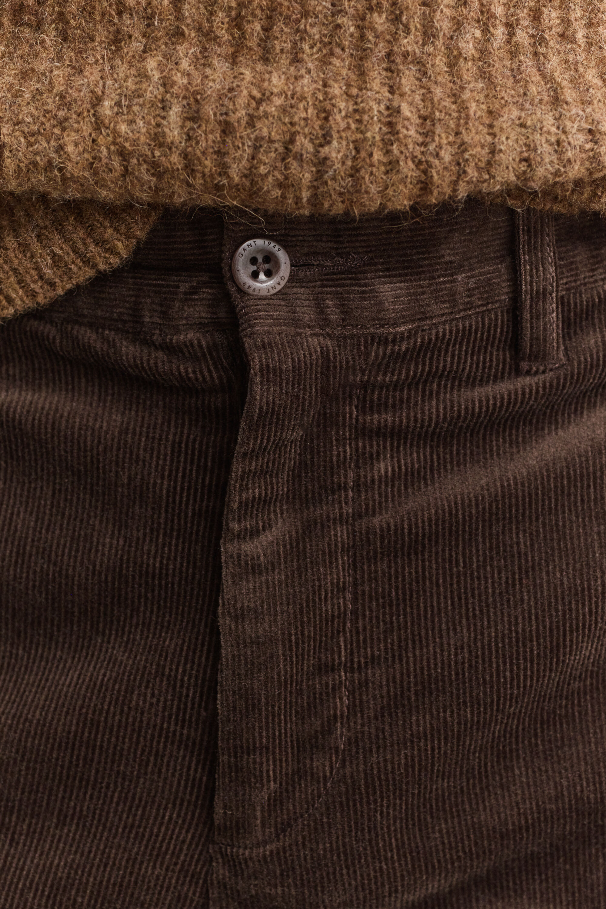 Pantalones chinos Regular Fit de pana