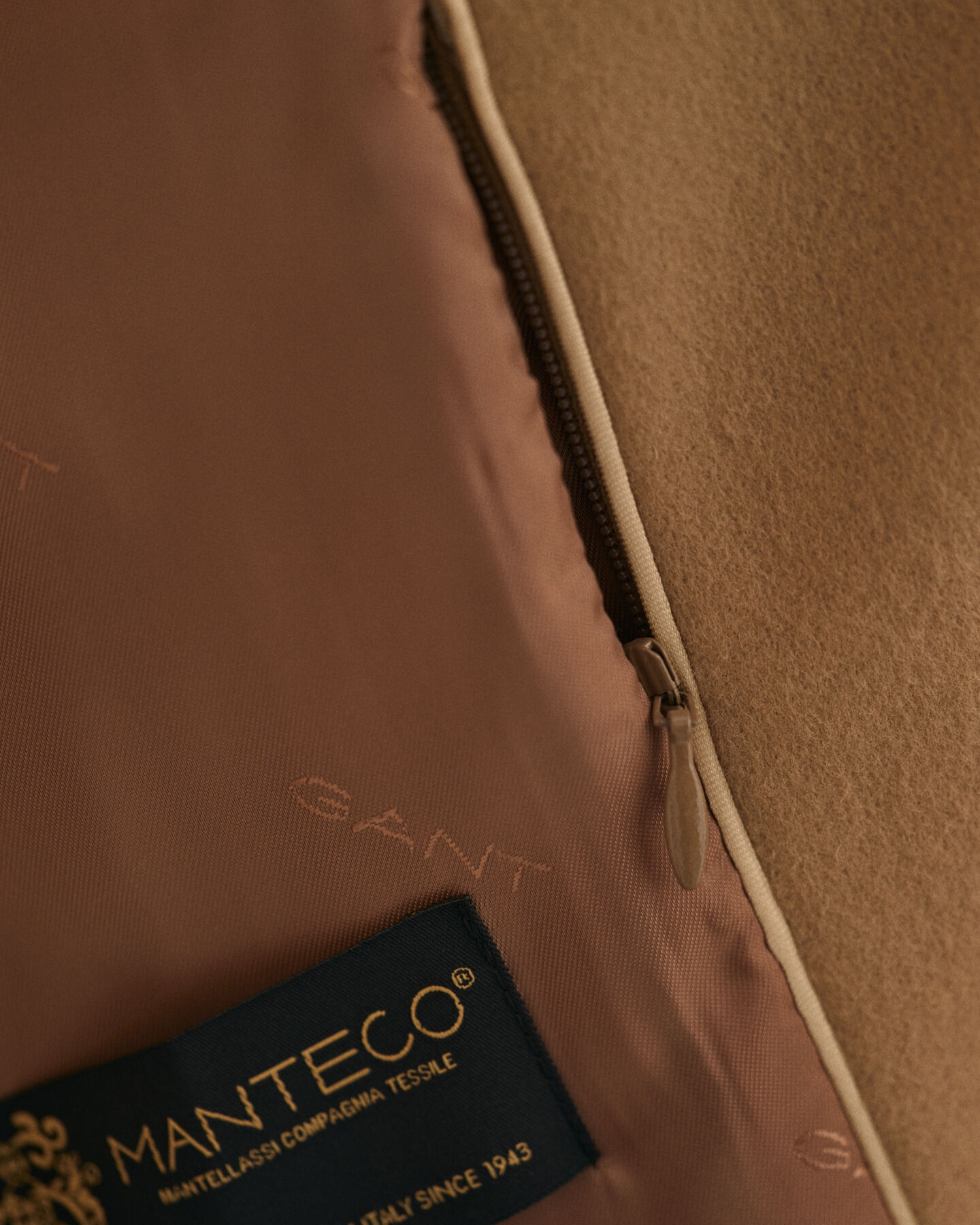 Abrigo de vestir en mezcla de lana