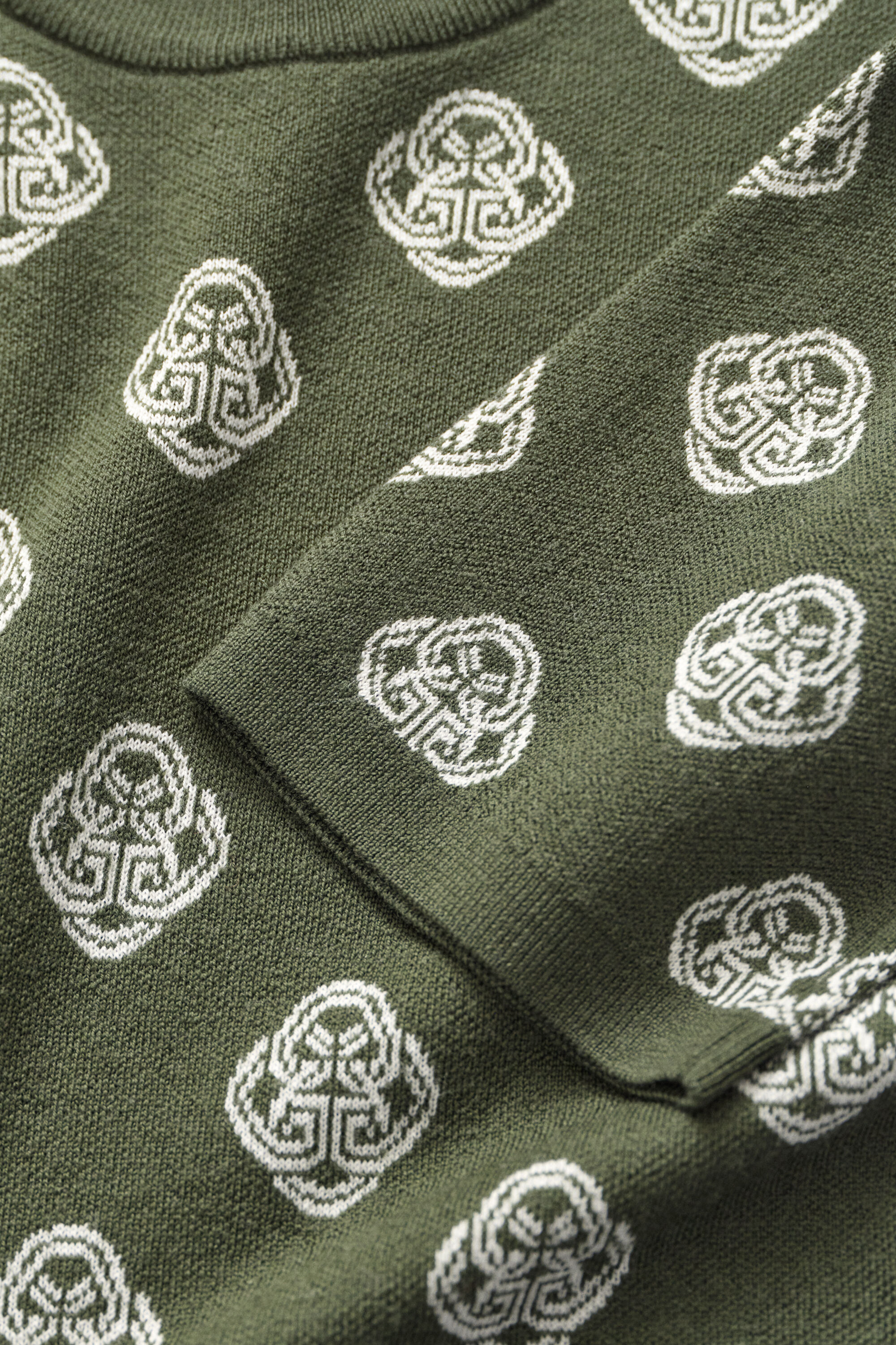 Jersey de punto jacquard con monograma
