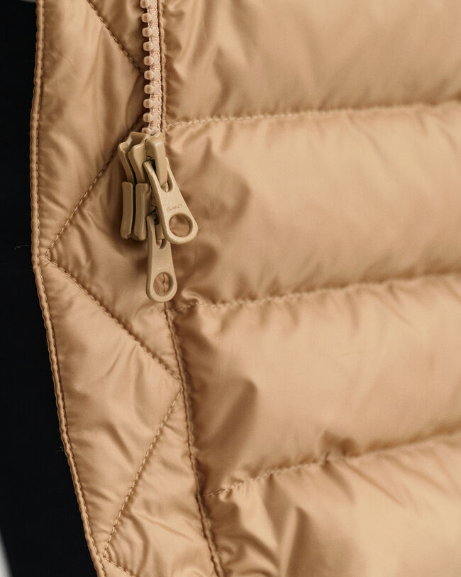 Abrigo de plumón ligero