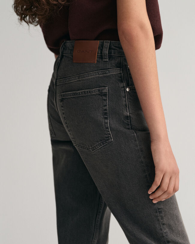 Vaqueros tobilleros con pernera recta