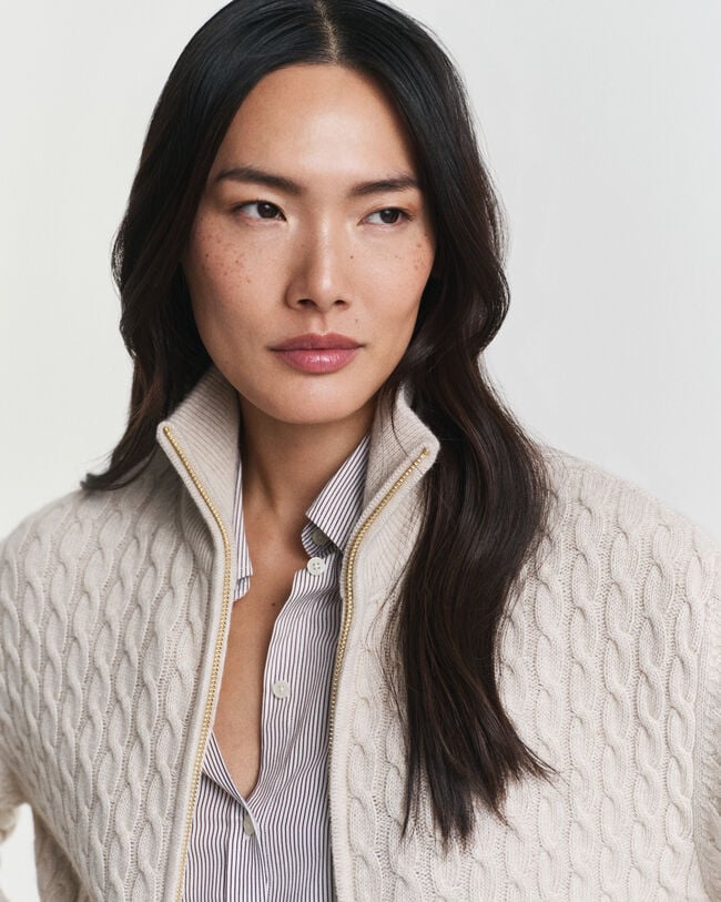 Cárdigan de punto de ochos con cremallera