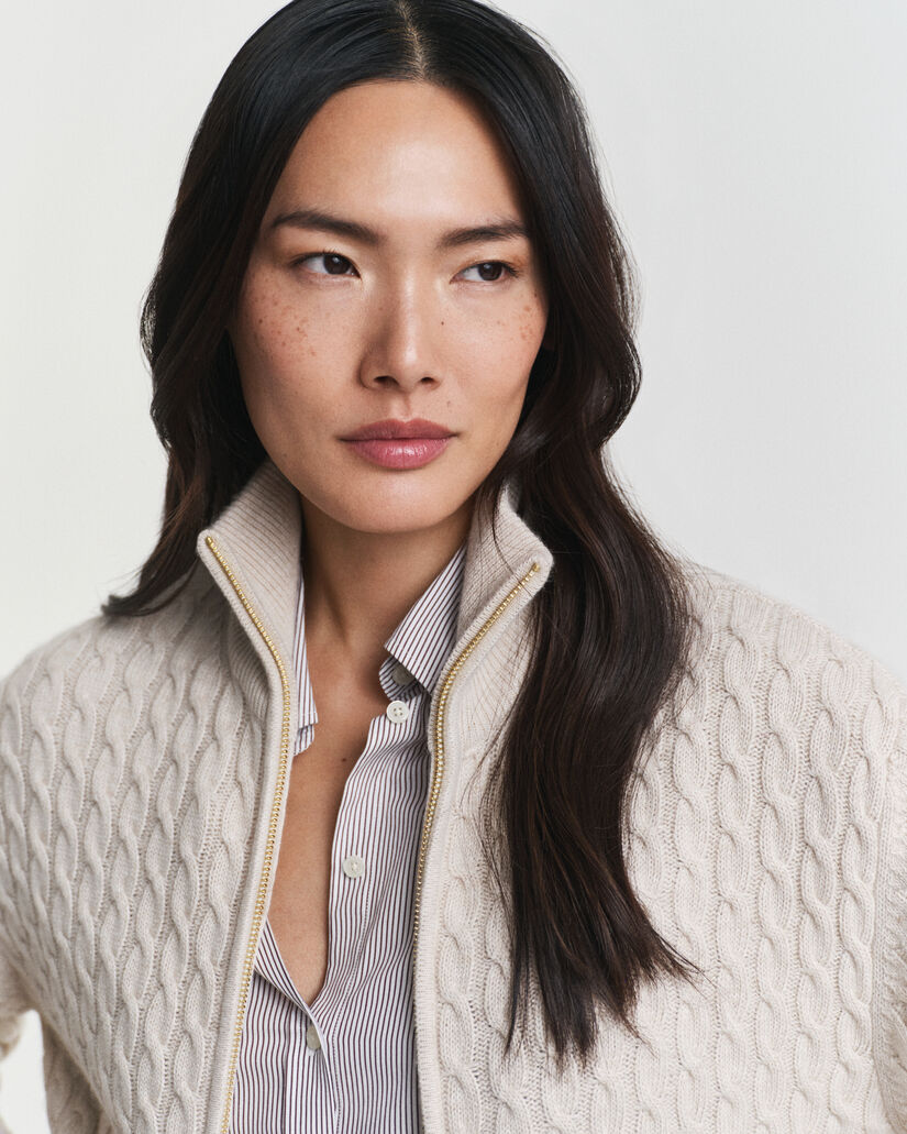 Cárdigan de punto de ochos con cremallera