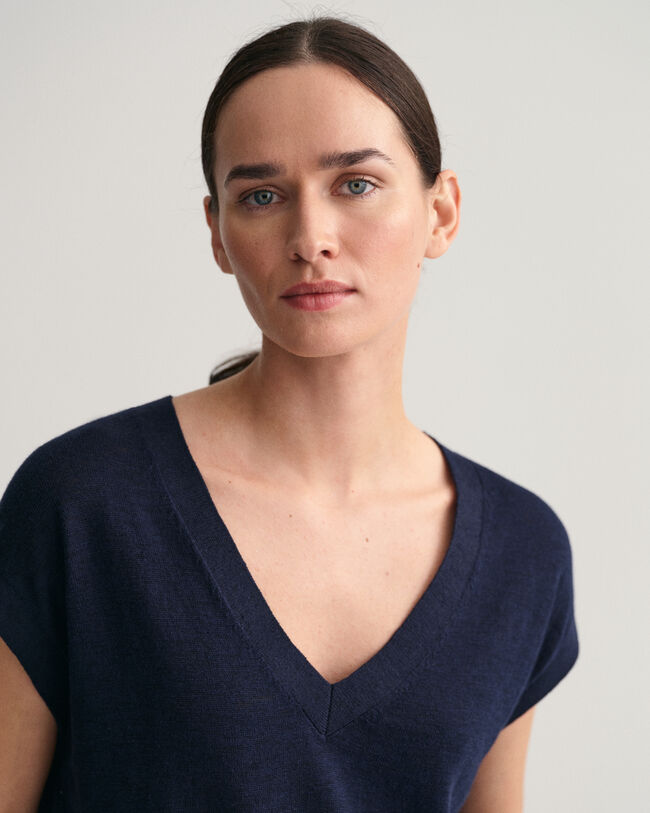 Chaleco en mezcla de lino con cuello de pico