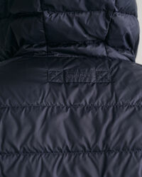 Chaqueta con capucha de plumón ligero