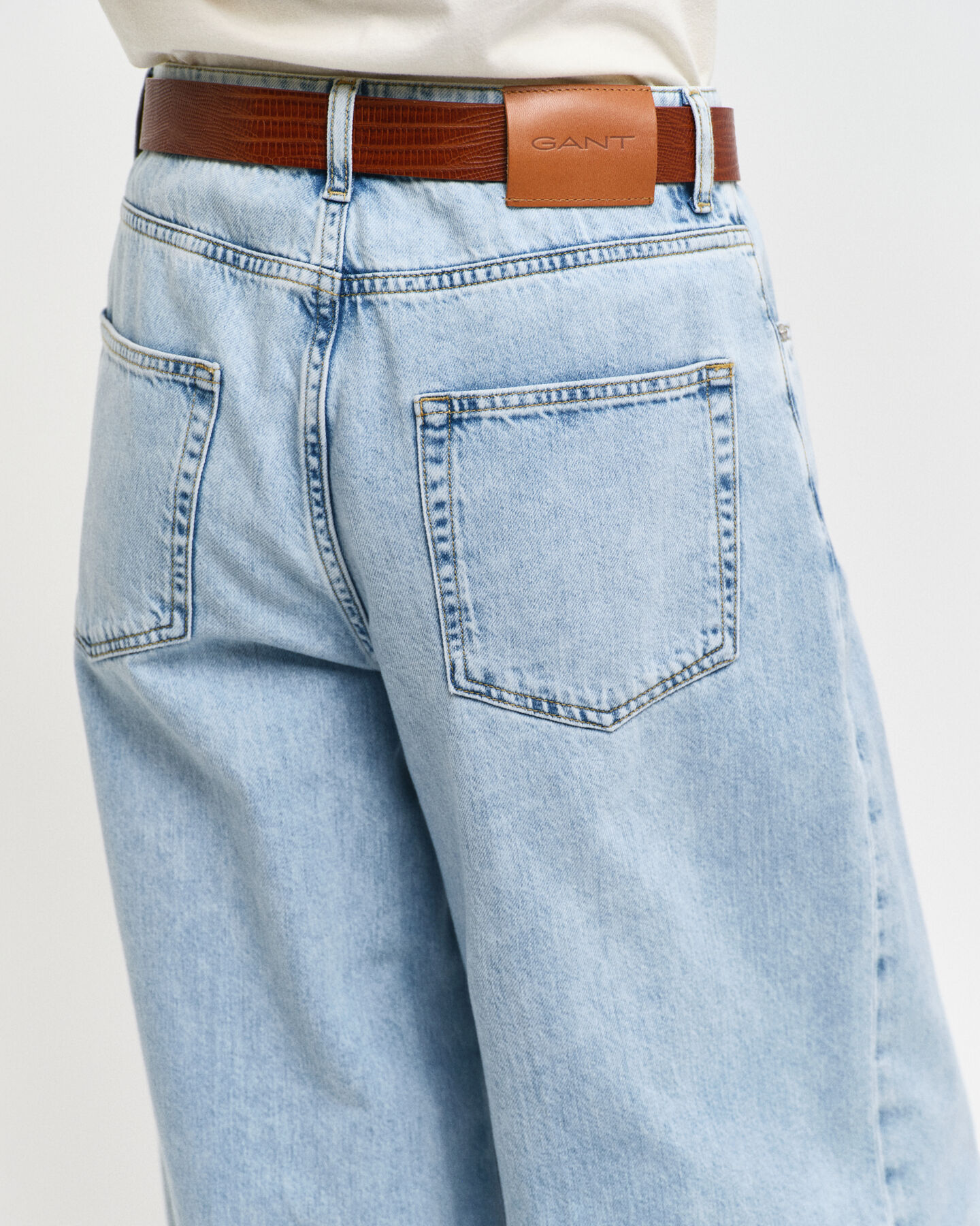 Vaqueros de pernera ancha con raya