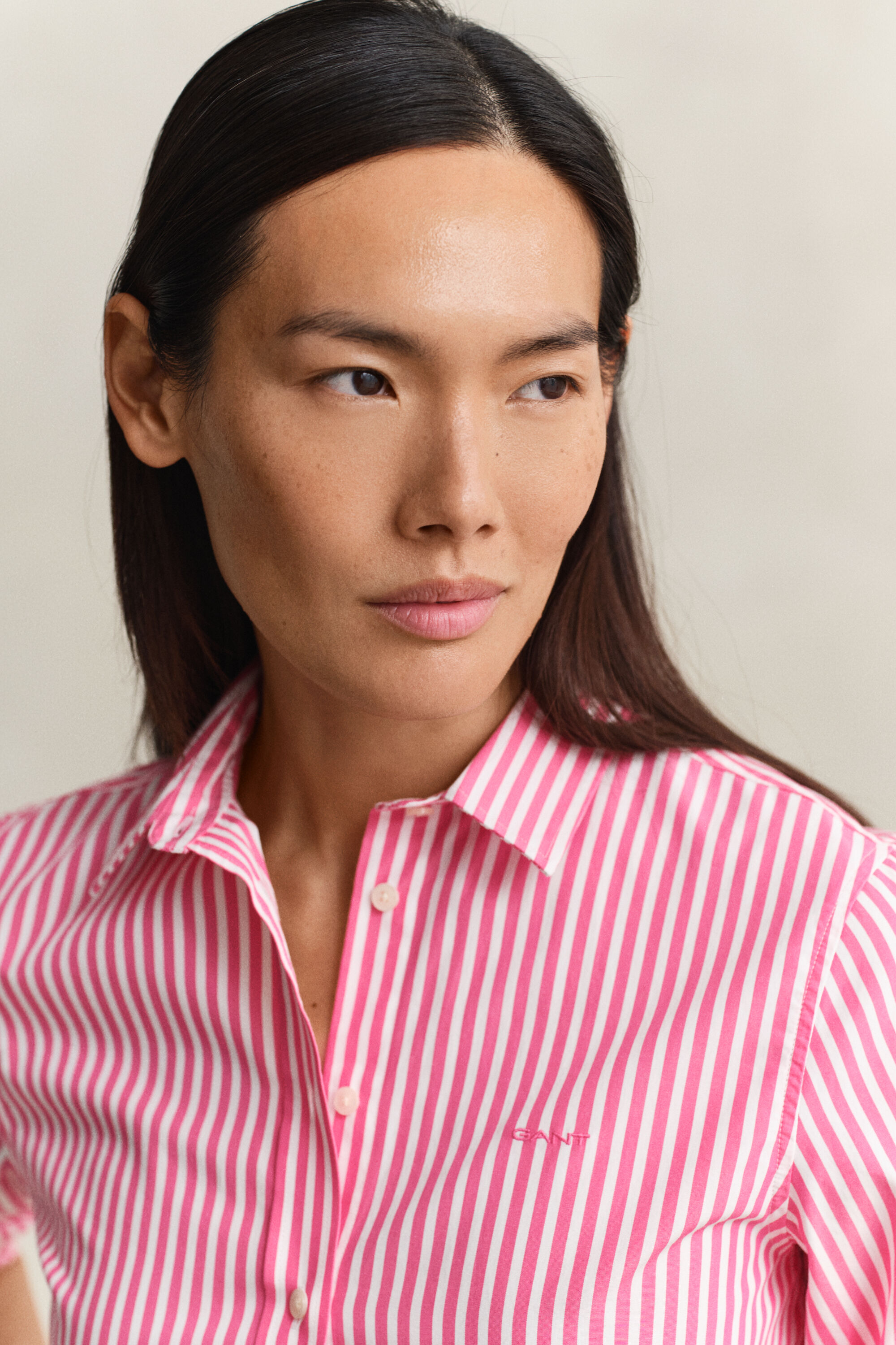 Camisa Regular Fit clásica de popelina a rayas