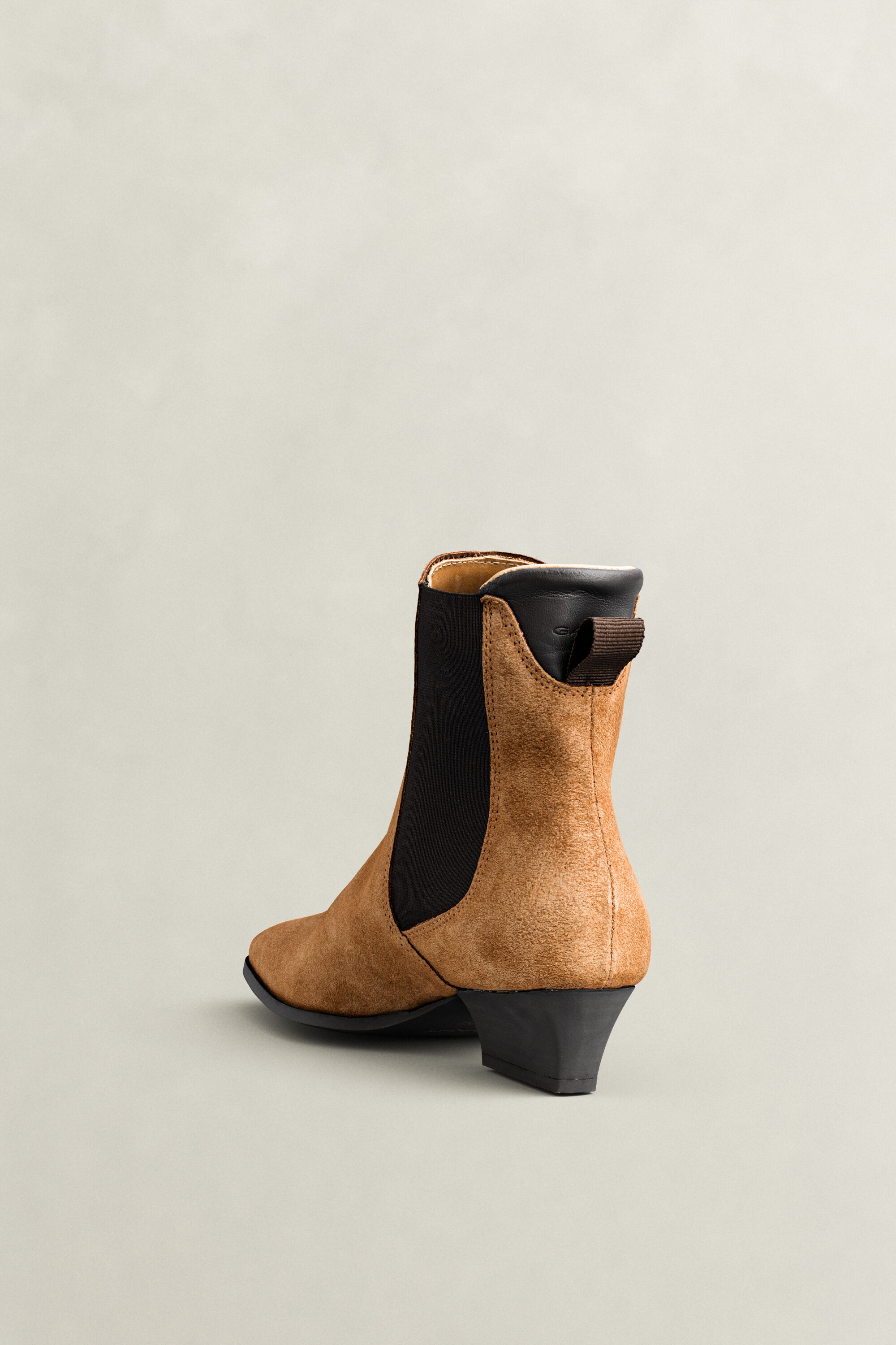 Botines Chelsea de ante Bassotte