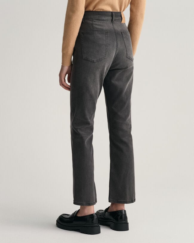 Vaqueros tobilleros acampanados