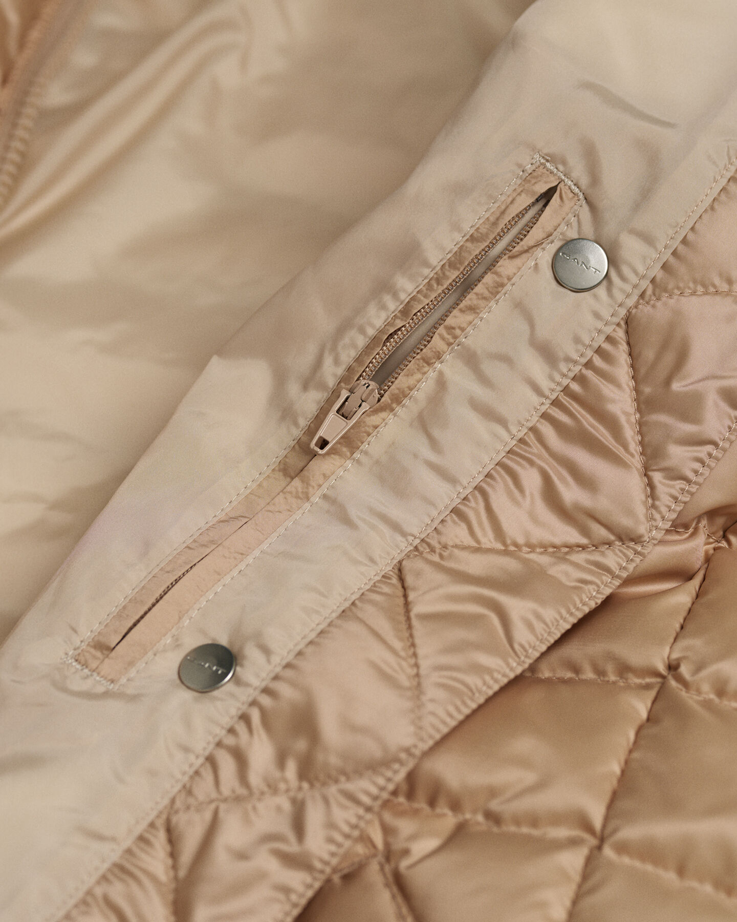 Chaqueta de plumón ligera