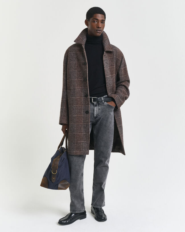 Vaqueros Regular Fit con lavado negro