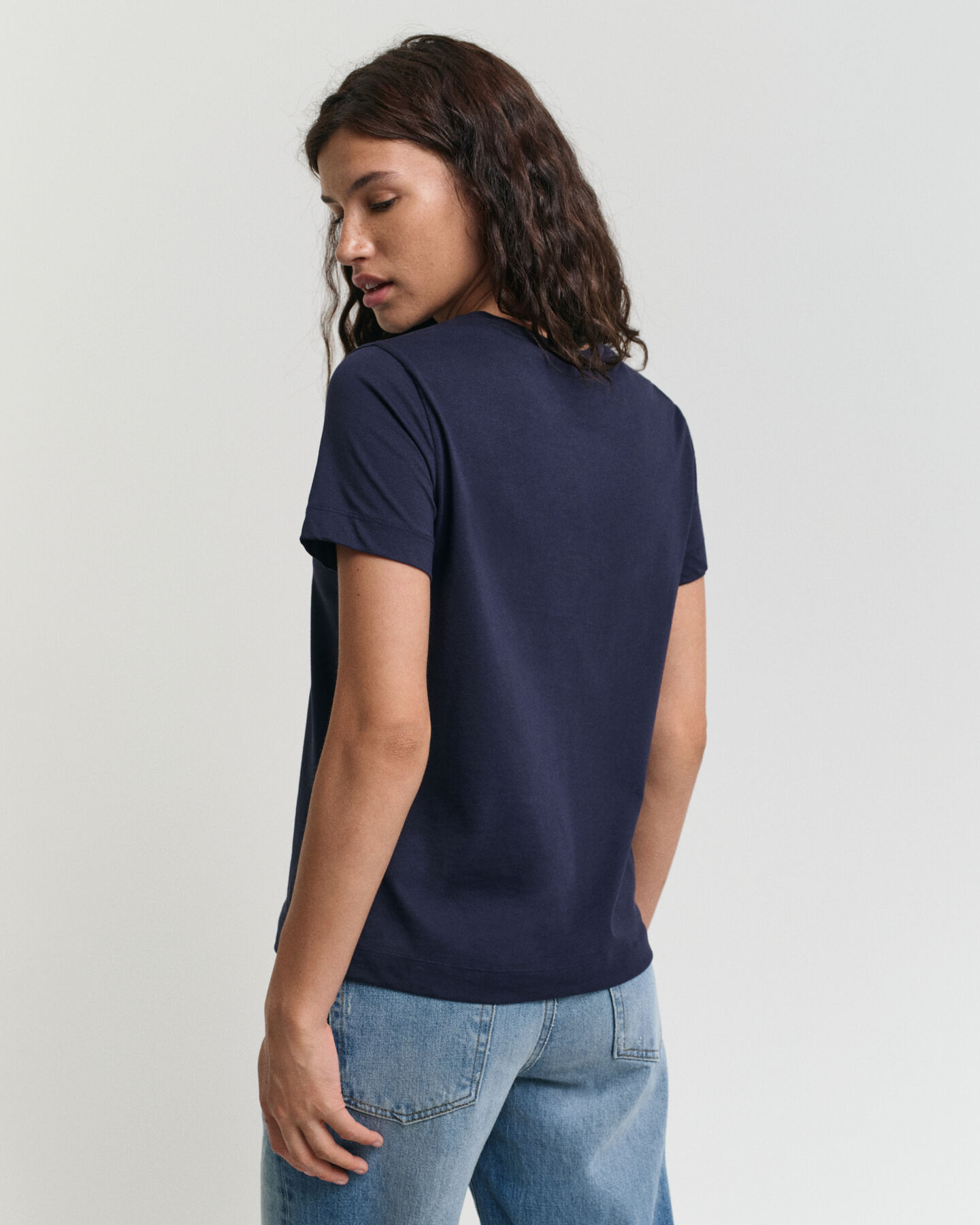 Camiseta Seasonal Essential Archive Shield