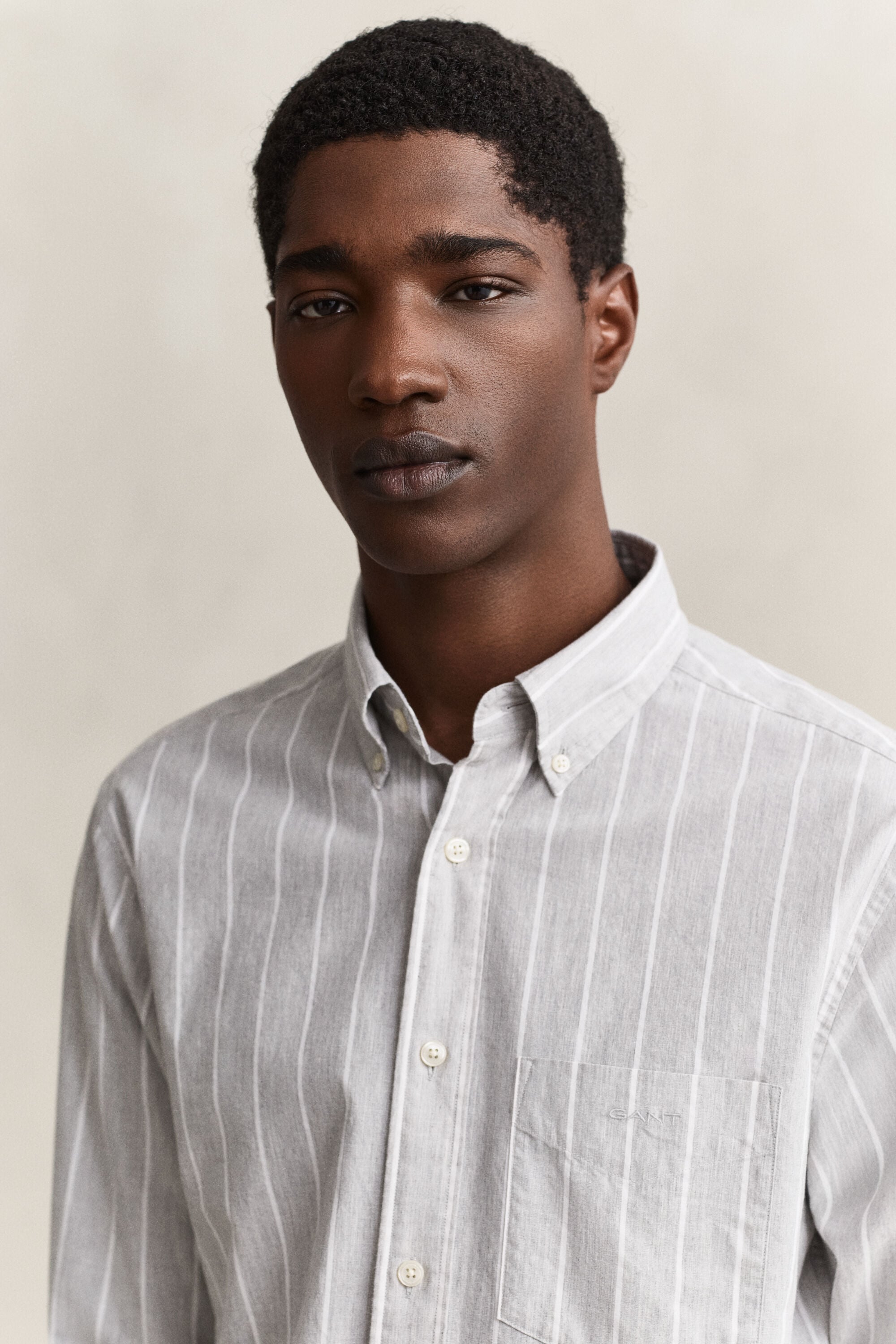 Camisa de popelina jaspeada a rayas