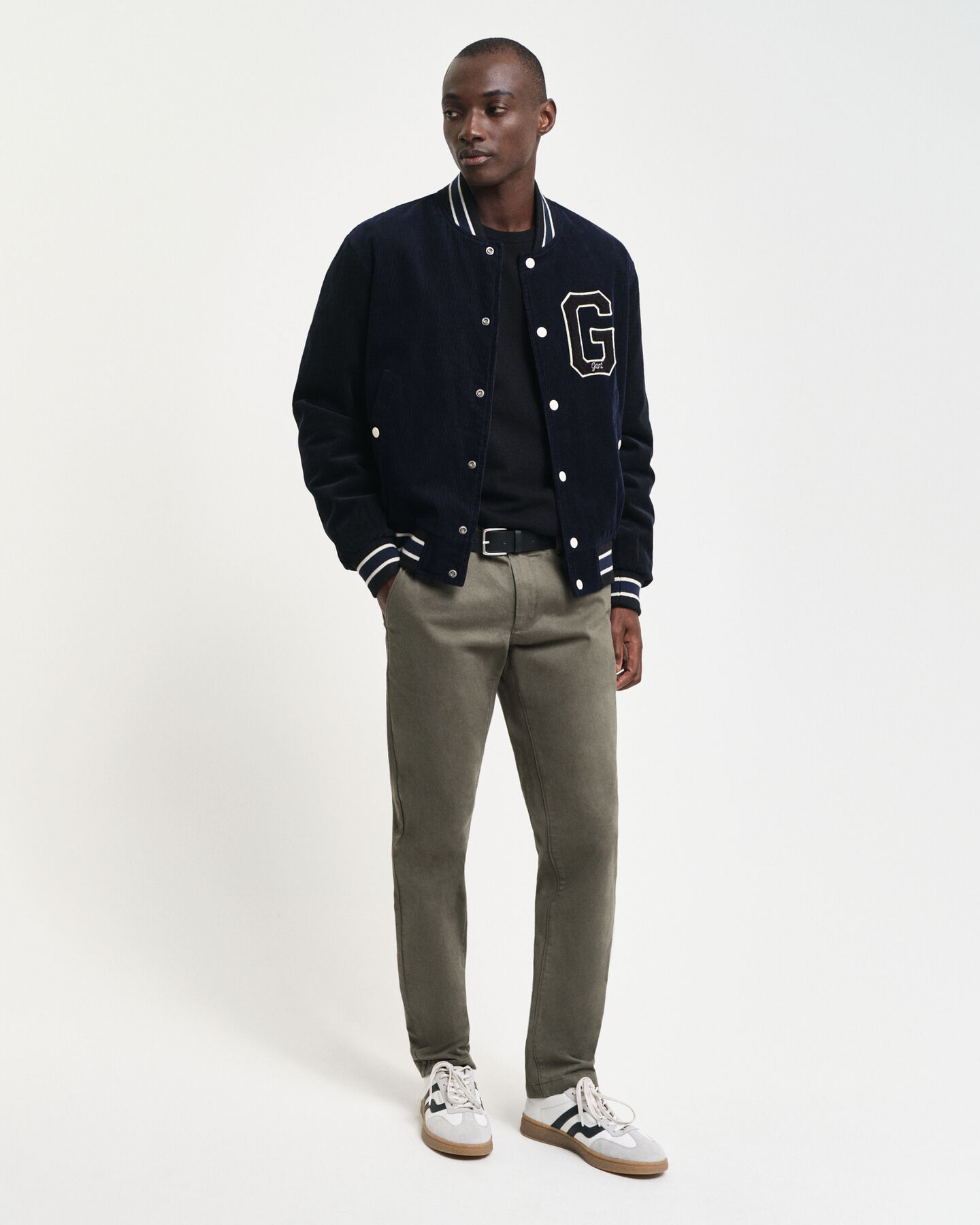 Pantalones chinos Slim Fit muy c&oacute;modos