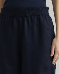 Pantalones cortos de lino y viscosa con cinturilla elástica