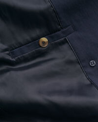 Chaqueta tipo gabardina de largo medio