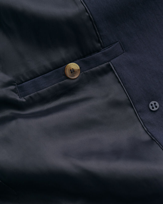 Chaqueta tipo gabardina de largo medio