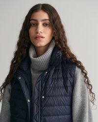 Chaleco largo de plum&oacute;n ligero