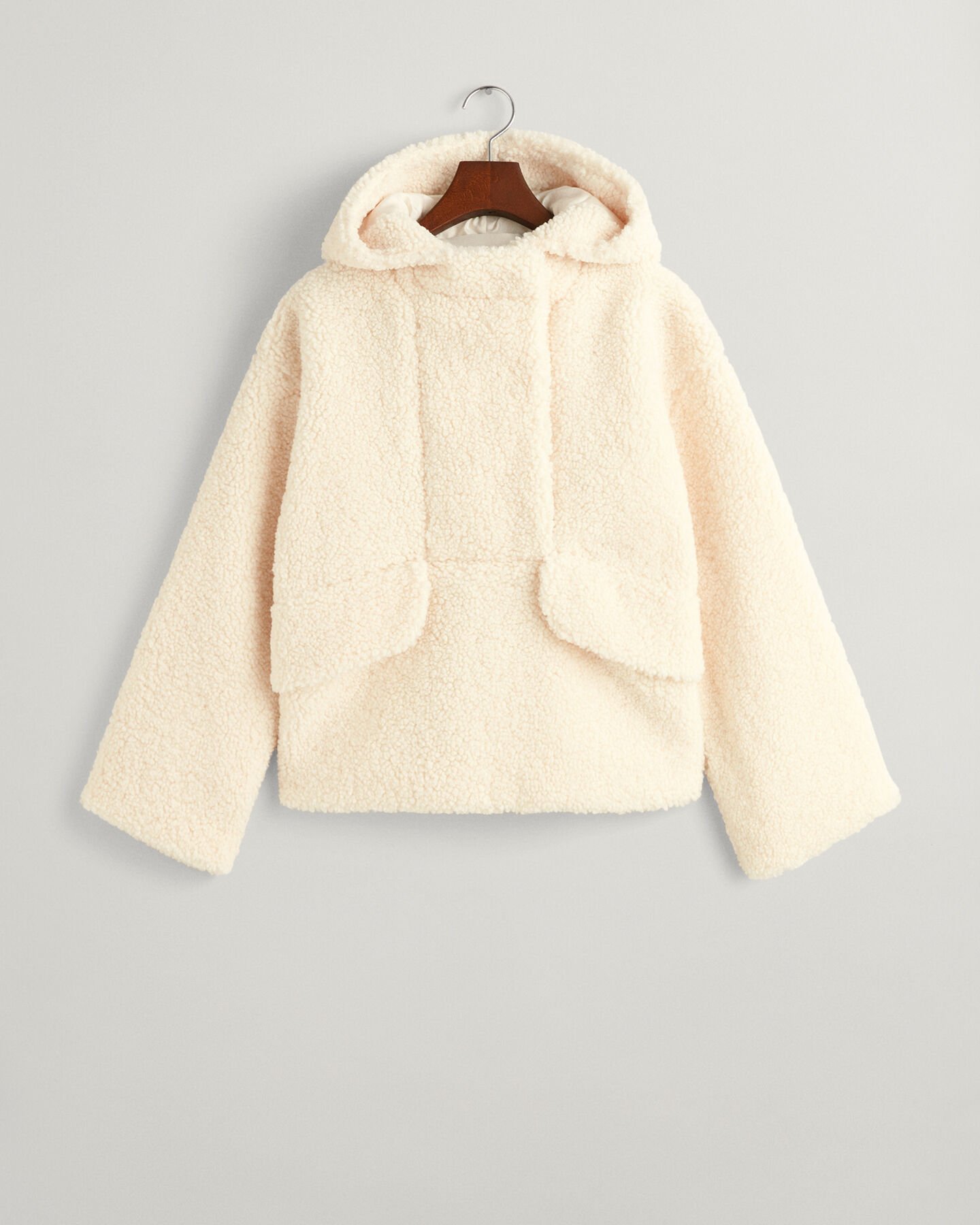 Sudadera polar con capucha y textura de borreguito