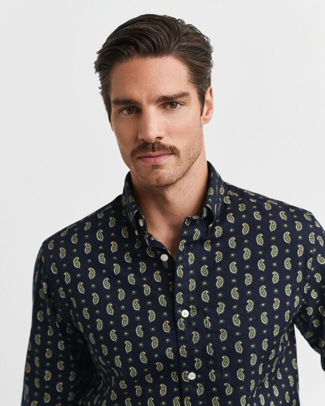 Camisa Regular Fit de sarga con estampado de cachemir