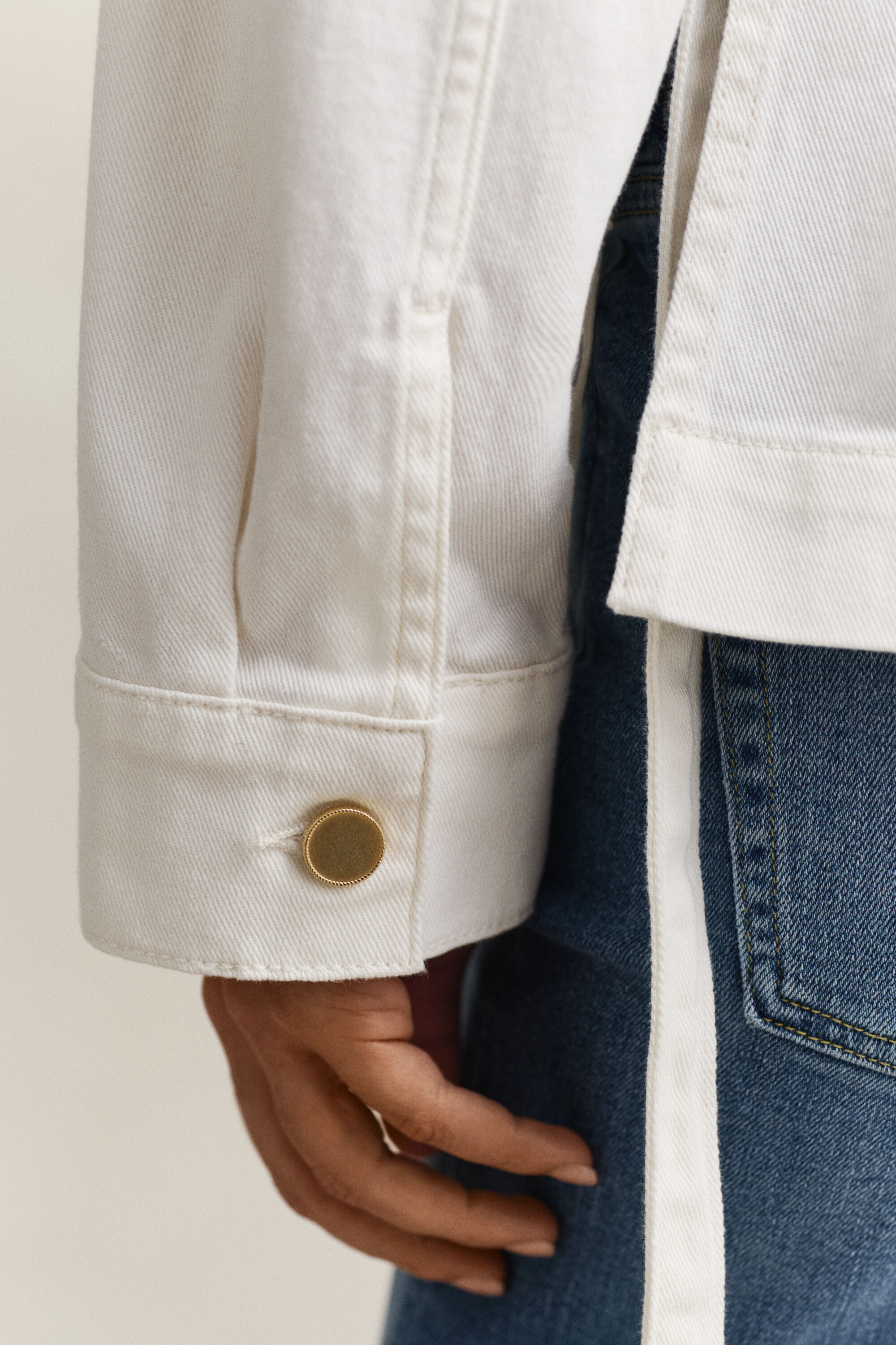 Cazadora vaquera con lazada