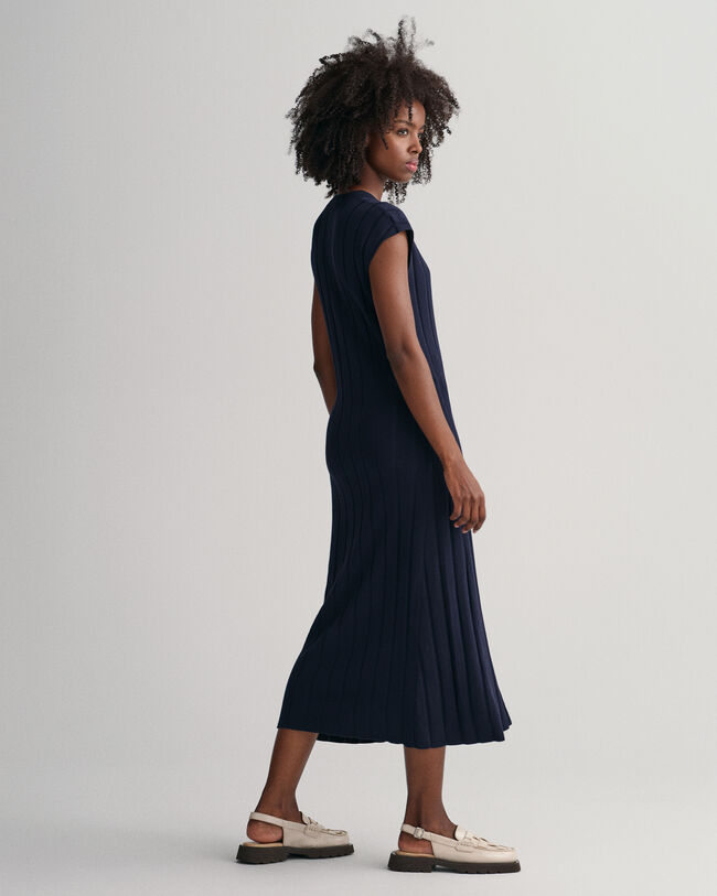 Vestido sin mangas de cuello redondo y punto acanalado