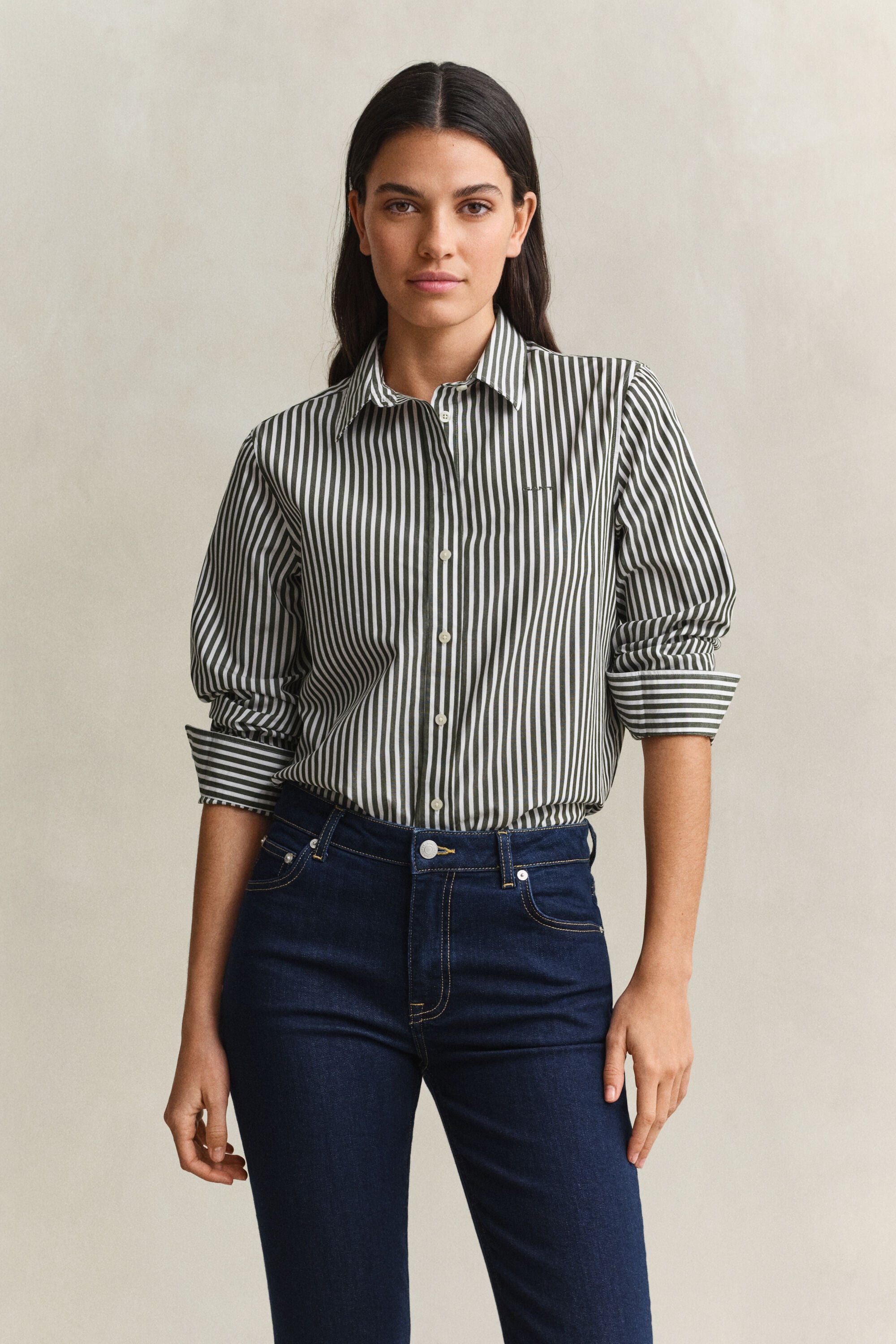 Camisa Regular Fit clásica de popelina a rayas